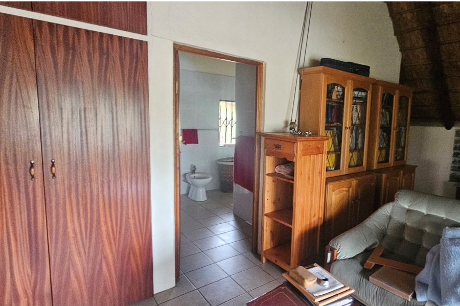 5 Bedroom Property for Sale in Marloth Park Mpumalanga