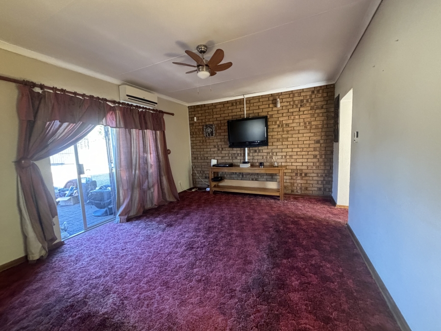 To Let 3 Bedroom Property for Rent in Ben Fleur Mpumalanga