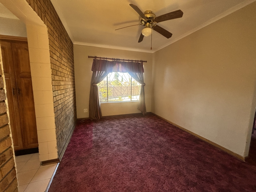 To Let 3 Bedroom Property for Rent in Ben Fleur Mpumalanga