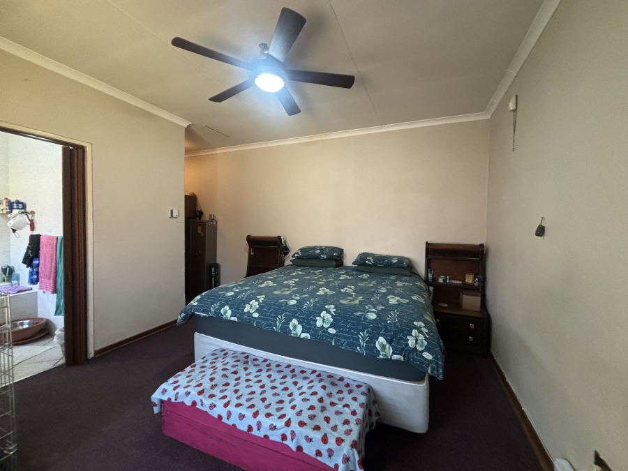 To Let 3 Bedroom Property for Rent in Ben Fleur Mpumalanga
