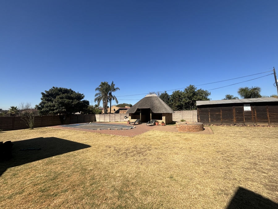 To Let 3 Bedroom Property for Rent in Ben Fleur Mpumalanga