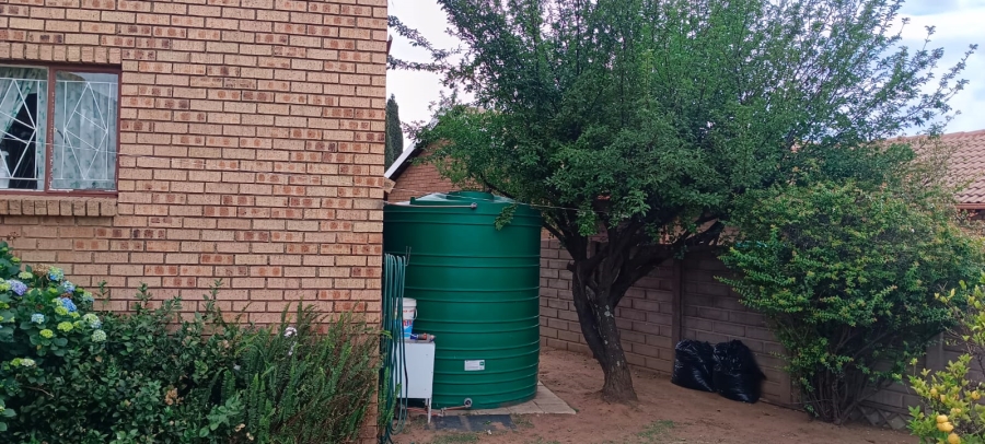 To Let 3 Bedroom Property for Rent in Ben Fleur Mpumalanga