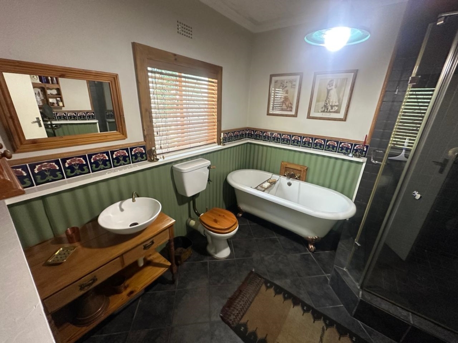 6 Bedroom Property for Sale in Nelspruit Ext 5 Mpumalanga