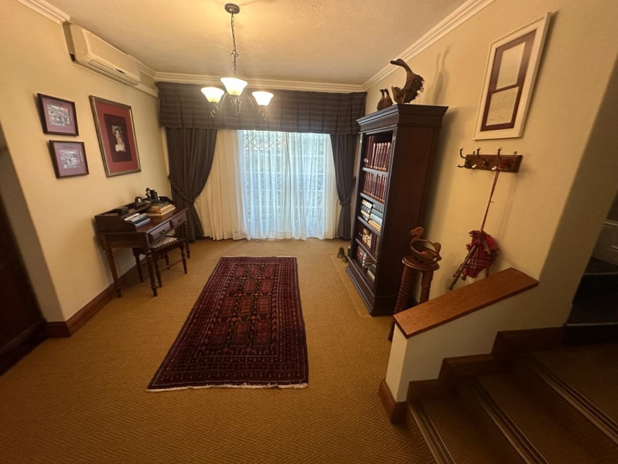 6 Bedroom Property for Sale in Nelspruit Ext 5 Mpumalanga