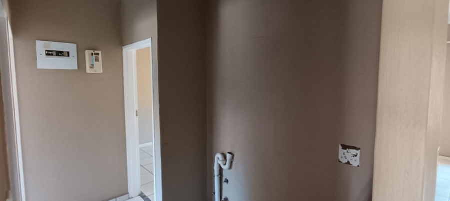2 Bedroom Property for Sale in Kingsview Mpumalanga