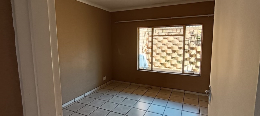 2 Bedroom Property for Sale in Kingsview Mpumalanga