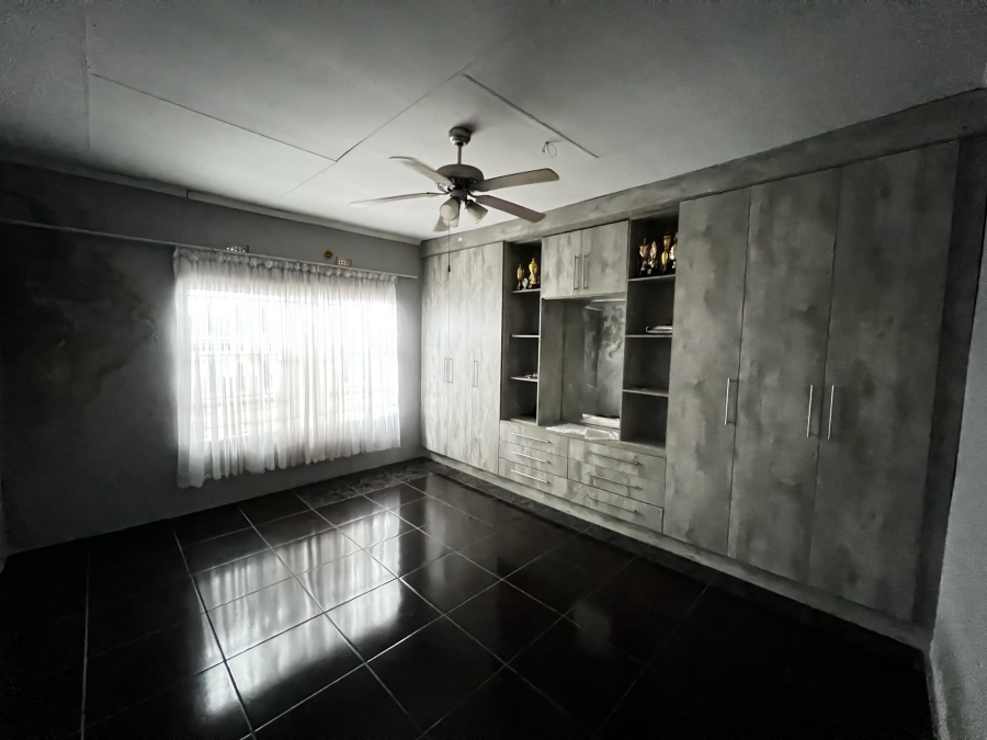 To Let 4 Bedroom Property for Rent in Entokozweni East Mpumalanga