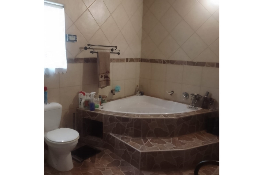 2 Bedroom Property for Sale in Marloth Park Mpumalanga