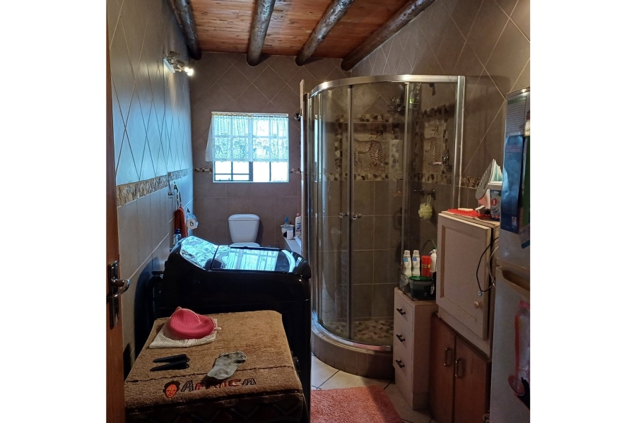 2 Bedroom Property for Sale in Marloth Park Mpumalanga
