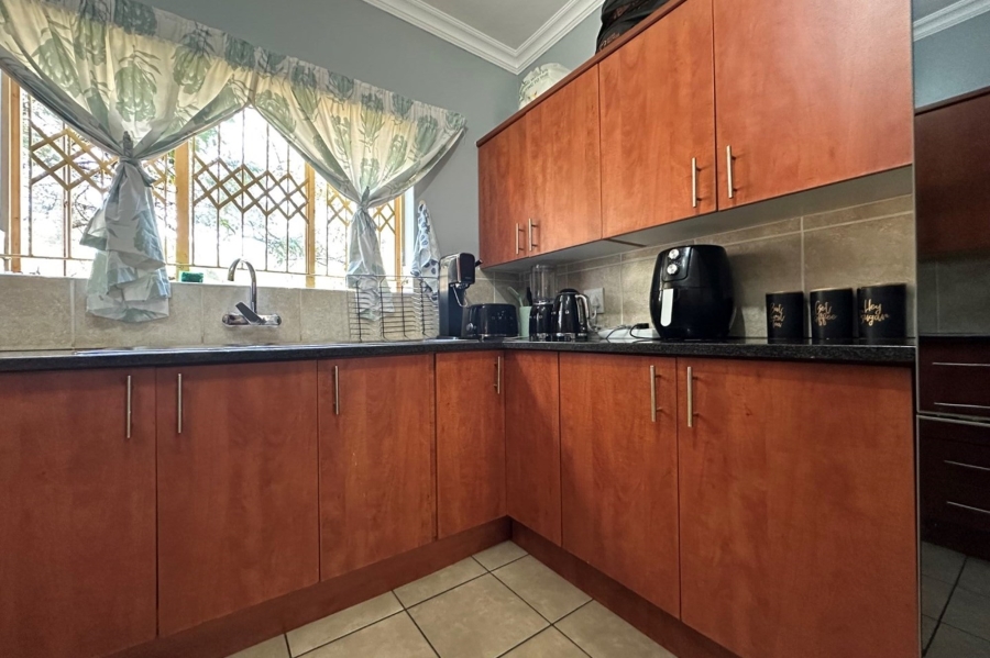 To Let 3 Bedroom Property for Rent in West Acres Mpumalanga