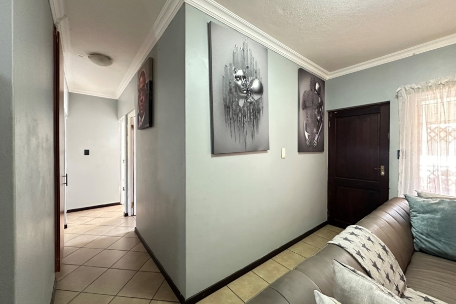 To Let 3 Bedroom Property for Rent in West Acres Mpumalanga