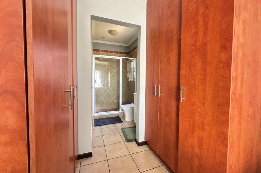 To Let 3 Bedroom Property for Rent in West Acres Mpumalanga