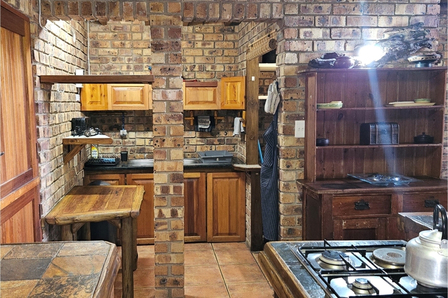 4 Bedroom Property for Sale in Marloth Park Mpumalanga