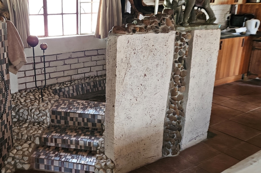 4 Bedroom Property for Sale in Marloth Park Mpumalanga