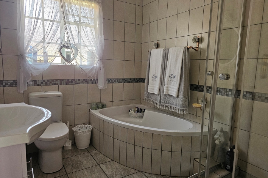 3 Bedroom Property for Sale in Aerorand Mpumalanga