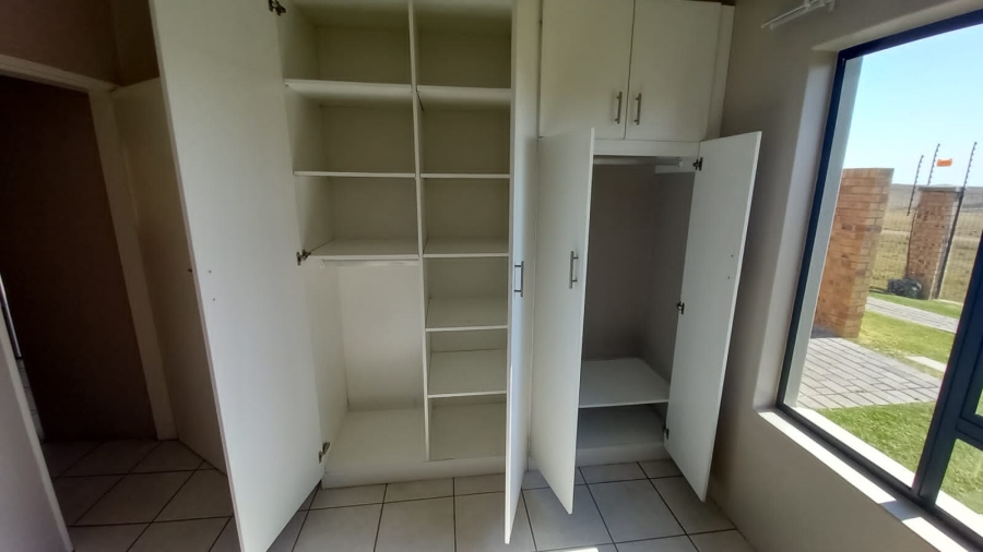 To Let 2 Bedroom Property for Rent in Terra Nova Mpumalanga