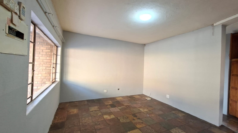To Let 2 Bedroom Property for Rent in West Acres Mpumalanga