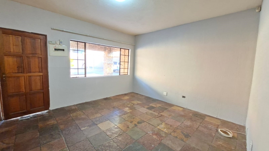 To Let 2 Bedroom Property for Rent in West Acres Mpumalanga