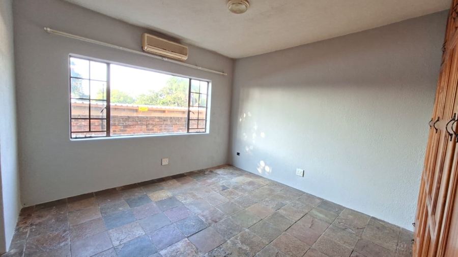 To Let 2 Bedroom Property for Rent in West Acres Mpumalanga
