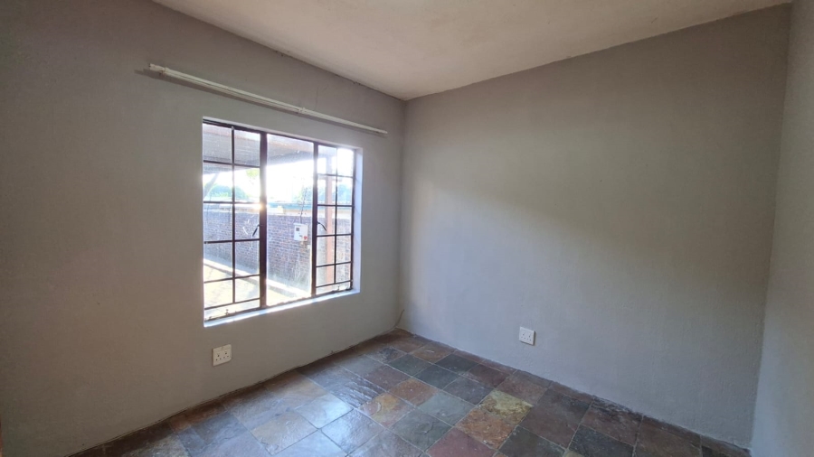 To Let 2 Bedroom Property for Rent in West Acres Mpumalanga