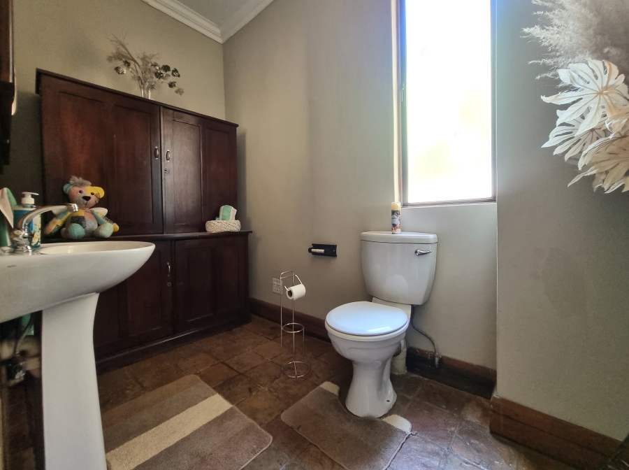 3 Bedroom Property for Sale in Nelspruit Ext 6 Mpumalanga