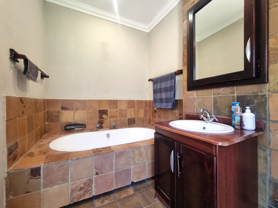 3 Bedroom Property for Sale in Nelspruit Ext 6 Mpumalanga