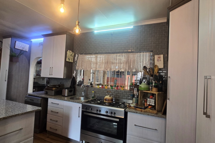4 Bedroom Property for Sale in Gholfsig Mpumalanga
