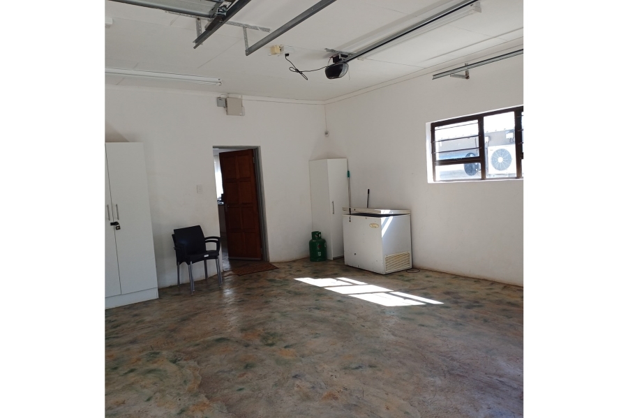 2 Bedroom Property for Sale in Marloth Park Mpumalanga