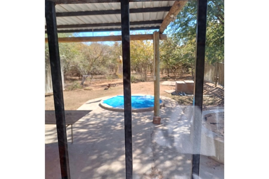 2 Bedroom Property for Sale in Marloth Park Mpumalanga