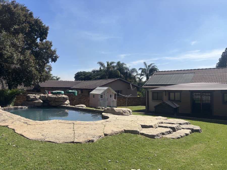 5 Bedroom Property for Sale in Ben Fleur Mpumalanga