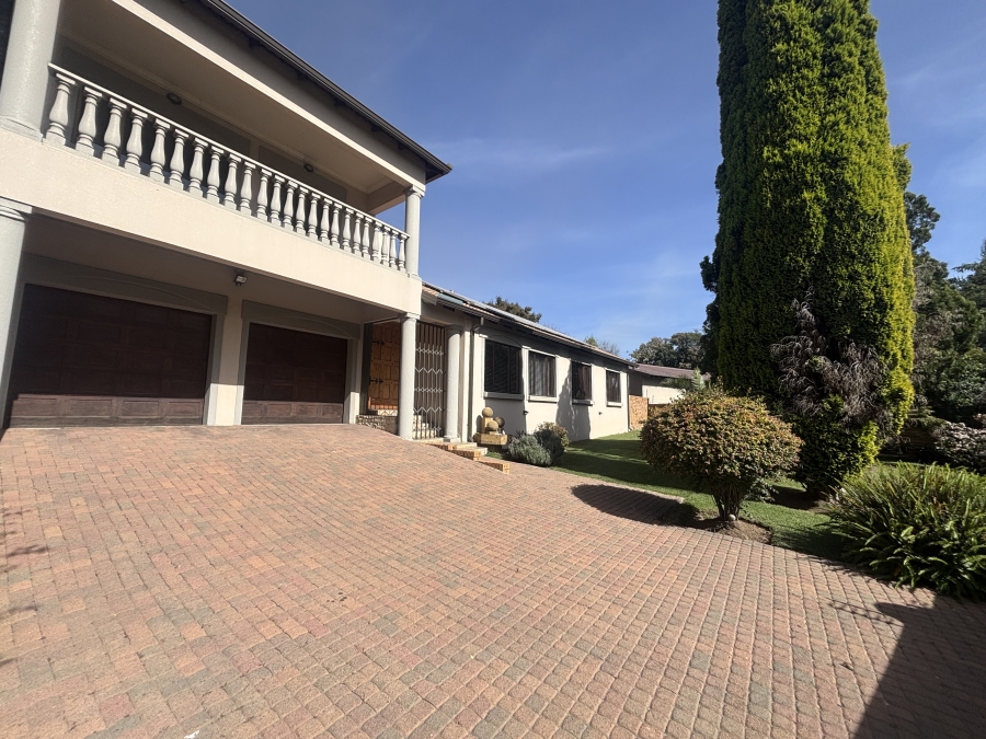 5 Bedroom Property for Sale in Ben Fleur Mpumalanga