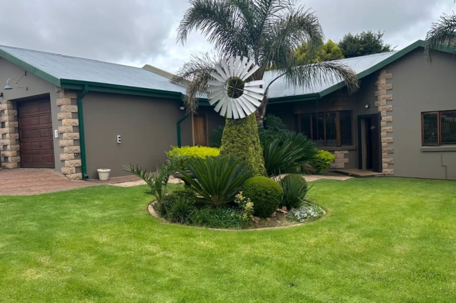 4 Bedroom Property for Sale in Aerorand Mpumalanga