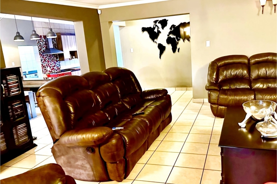4 Bedroom Property for Sale in Aerorand Mpumalanga