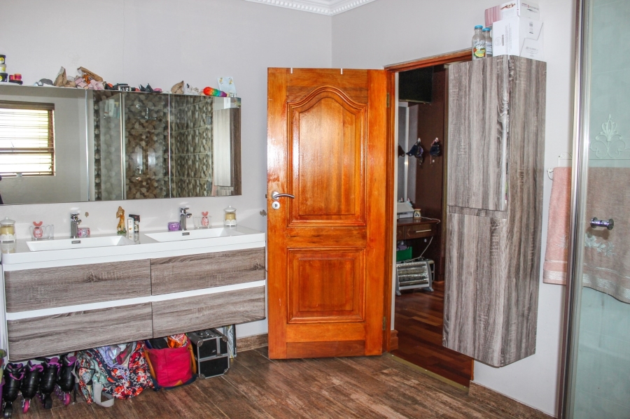 4 Bedroom Property for Sale in Aerorand South Mpumalanga