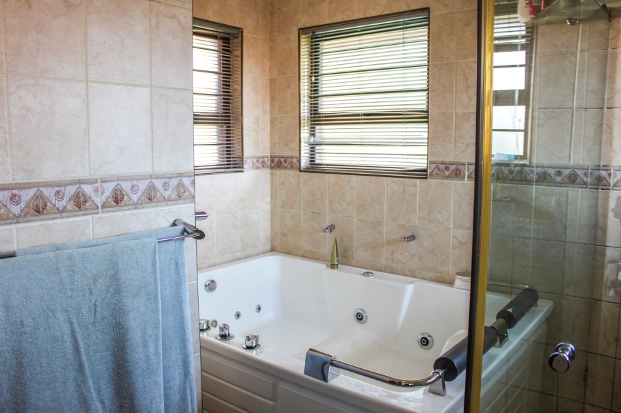 4 Bedroom Property for Sale in Aerorand South Mpumalanga