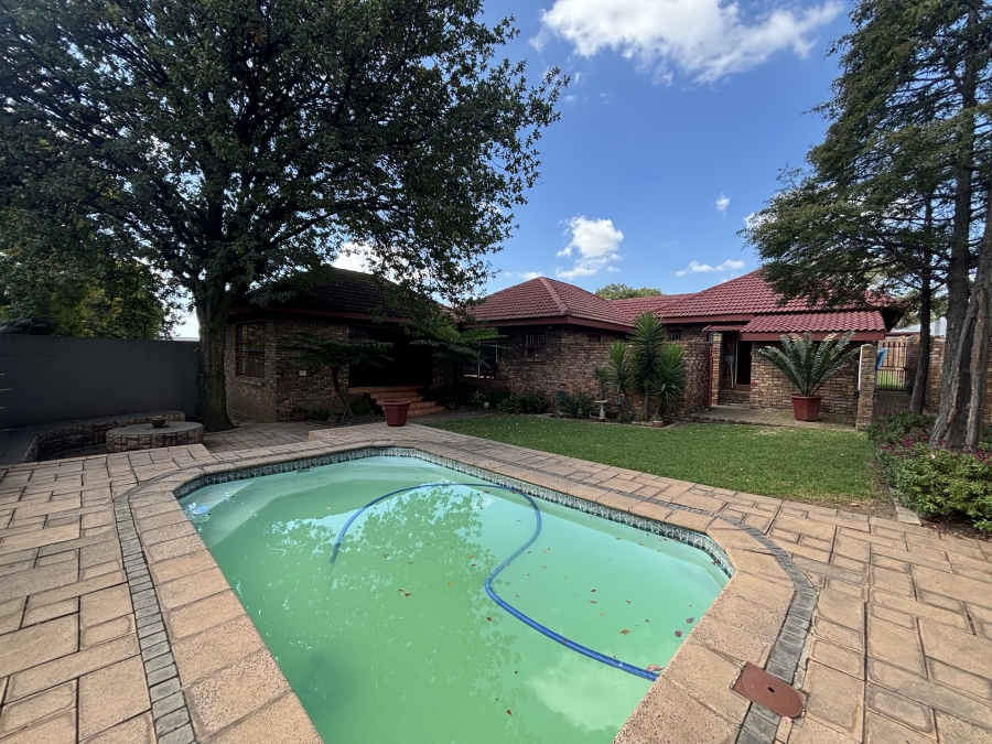 4 Bedroom Property for Sale in Die Heuwel Mpumalanga
