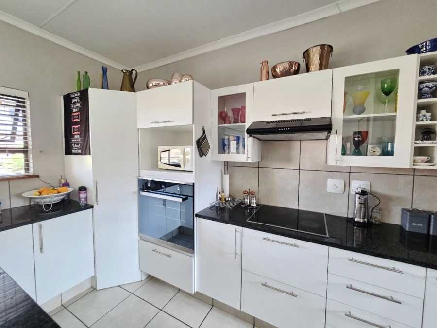 2 Bedroom Property for Sale in Bateleur Estate Mpumalanga