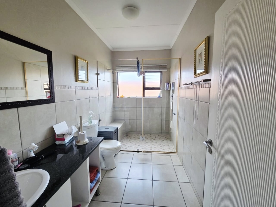 2 Bedroom Property for Sale in Bateleur Estate Mpumalanga