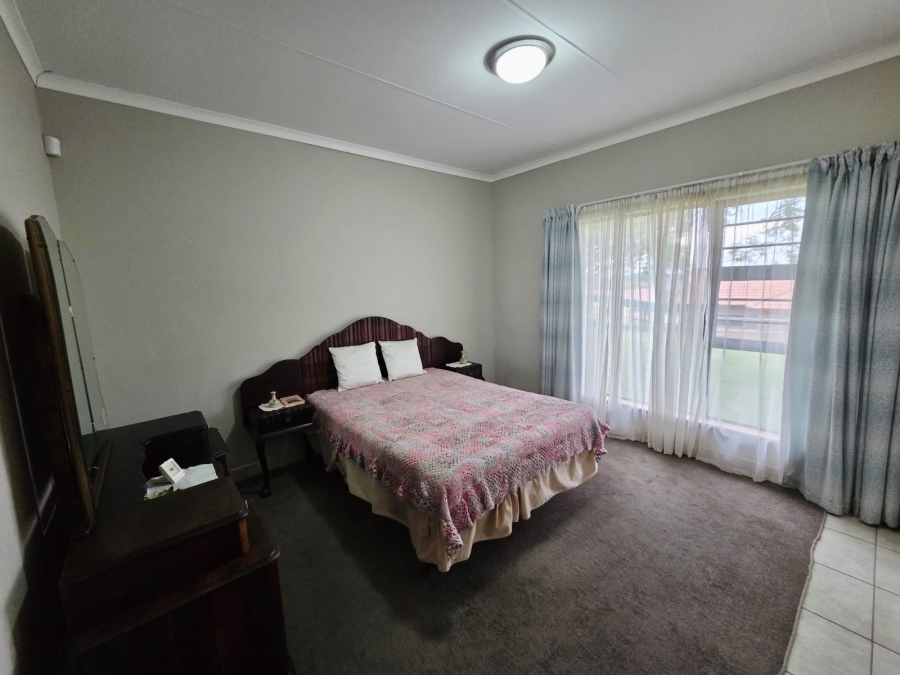 2 Bedroom Property for Sale in Bateleur Estate Mpumalanga