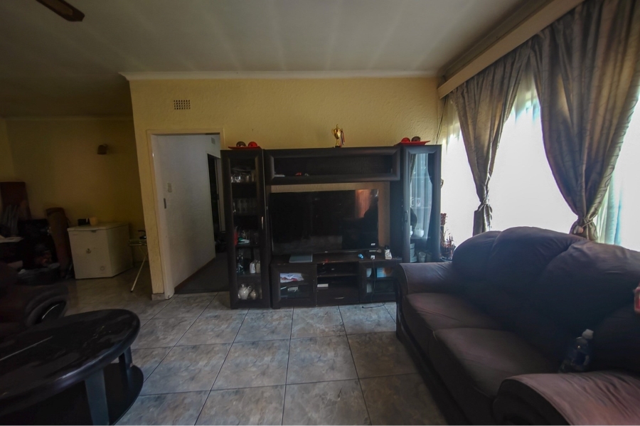 2 Bedroom Property for Sale in Middelburg Central Mpumalanga