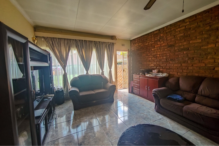 2 Bedroom Property for Sale in Middelburg Central Mpumalanga