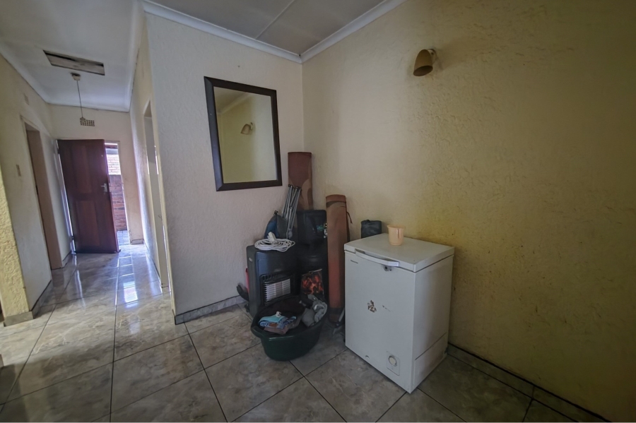 2 Bedroom Property for Sale in Middelburg Central Mpumalanga