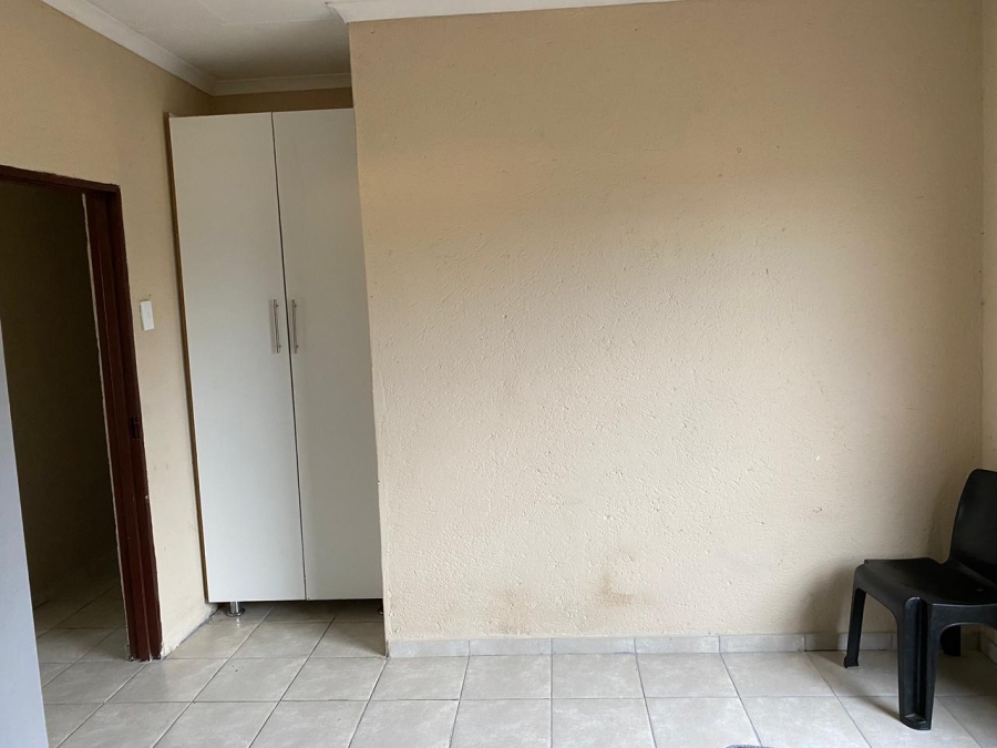 To Let 1 Bedroom Property for Rent in Mataffin Mpumalanga