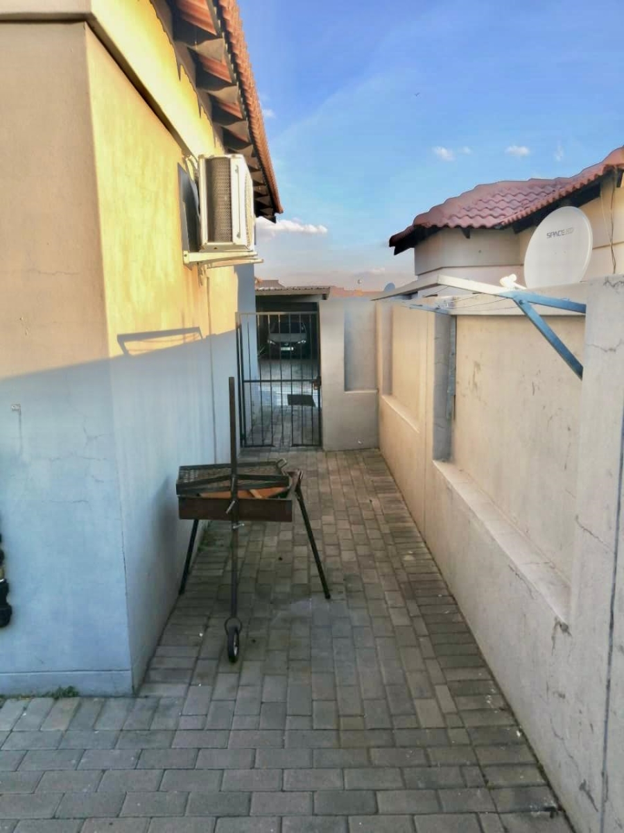 2 Bedroom Property for Sale in Terra Nova Mpumalanga
