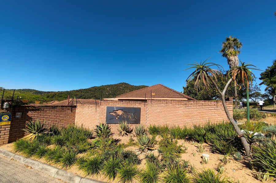 2 Bedroom Property for Sale in Stonehenge Mpumalanga