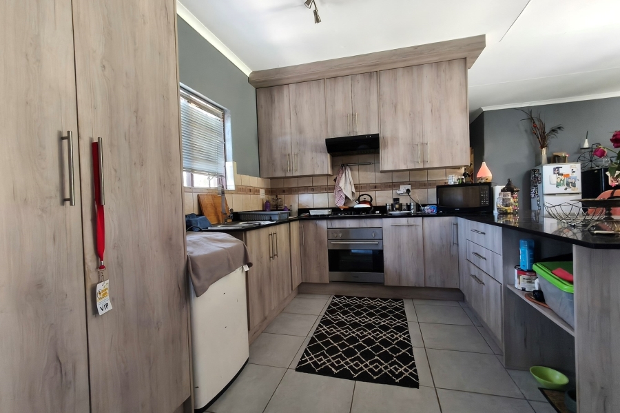 2 Bedroom Property for Sale in Stonehenge Mpumalanga
