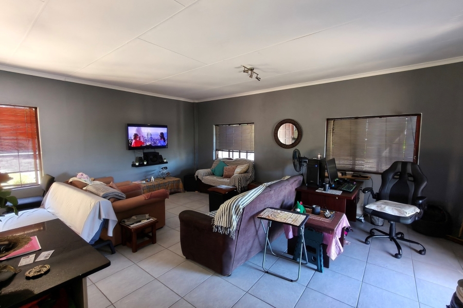 2 Bedroom Property for Sale in Stonehenge Mpumalanga