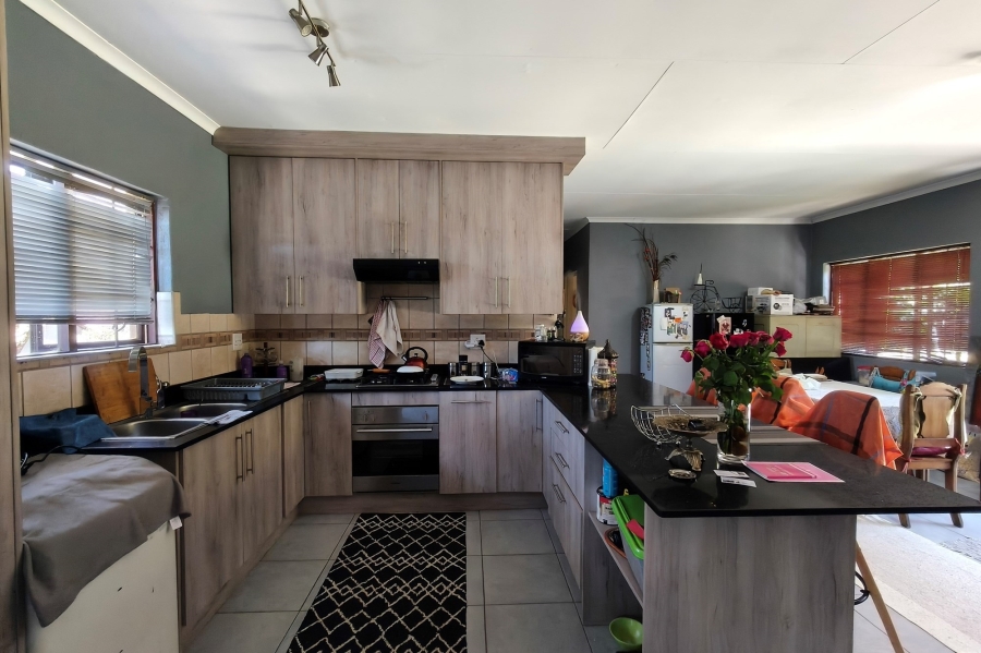2 Bedroom Property for Sale in Stonehenge Mpumalanga