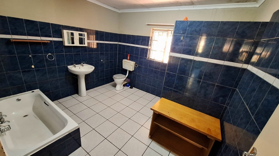 Commercial Property for Sale in Jackaroo A H Mpumalanga