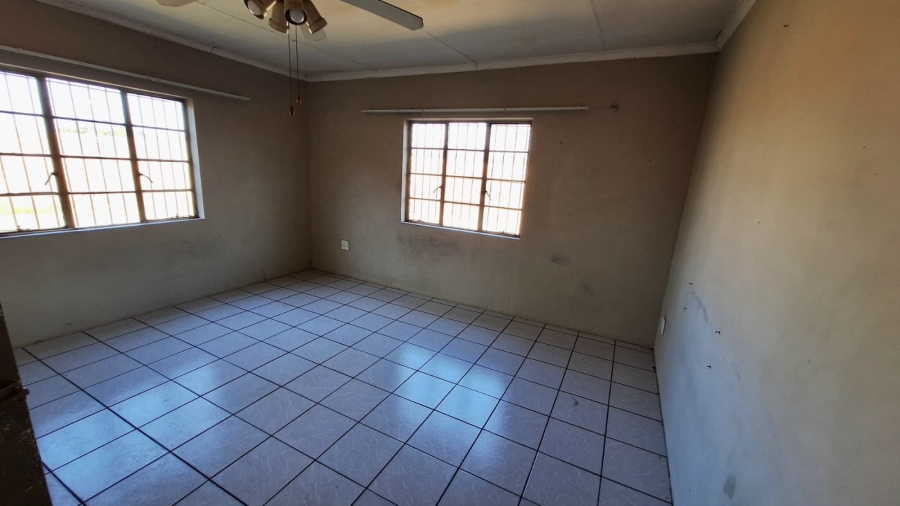 Commercial Property for Sale in Jackaroo A H Mpumalanga